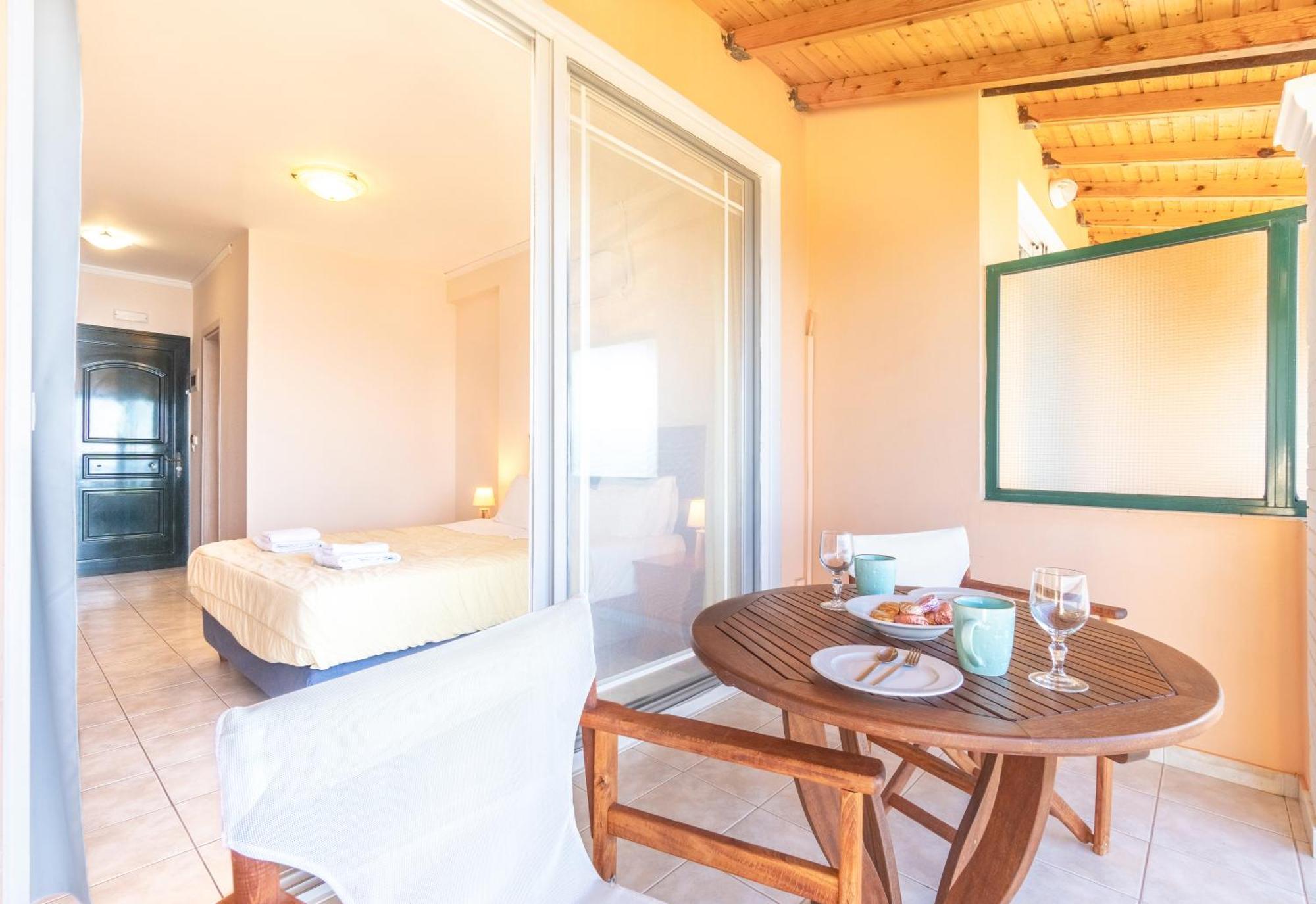 Lido Sofia Apartments Agios Gordios  Extérieur photo