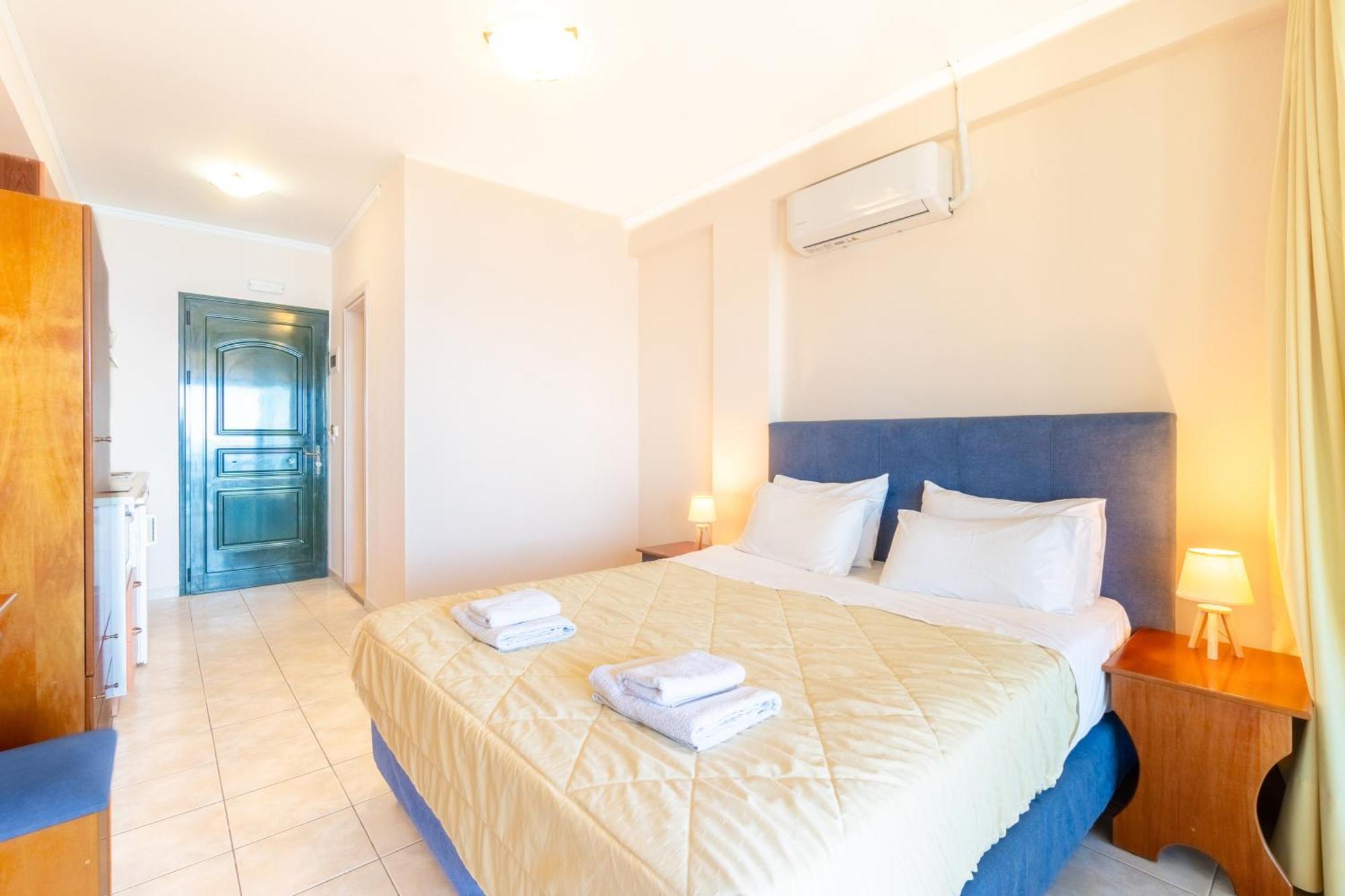 Lido Sofia Apartments Agios Gordios  Extérieur photo