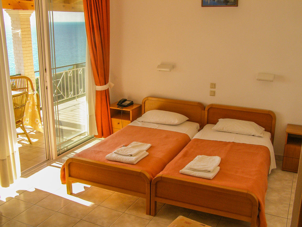 Lido Sofia Apartments Agios Gordios  Extérieur photo